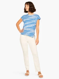 NZT Dotty Lines Short Sleeve Crew Assymetrical Tee BLUE MULTI 9 NZT Dotty Lines Short Sleeve Crew Assymetrical Tee BLUE MULTI -Varley Shop NZTM232024BLTPRODUCT 04